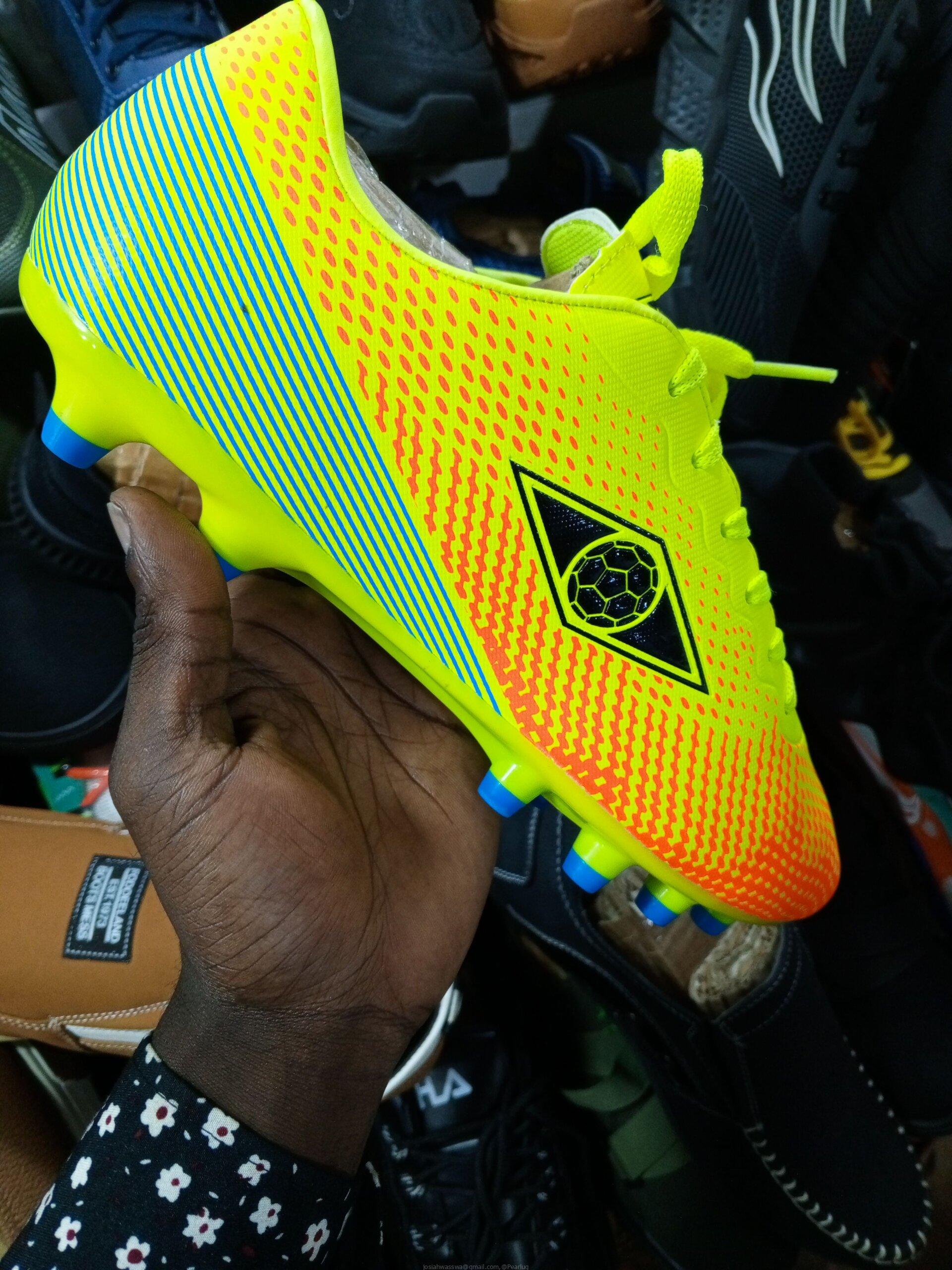 Football shoes
