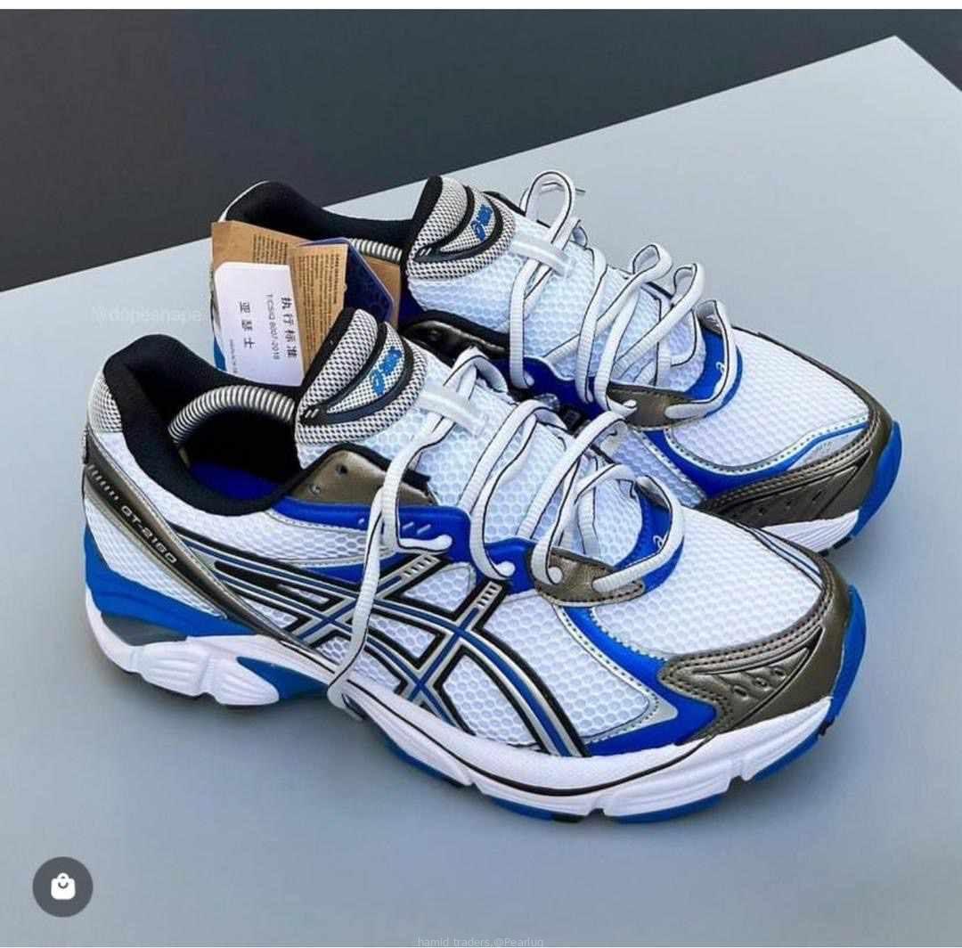 Men sneakers