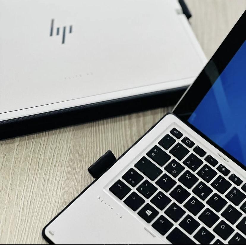 HP elite >2 1012 G2*