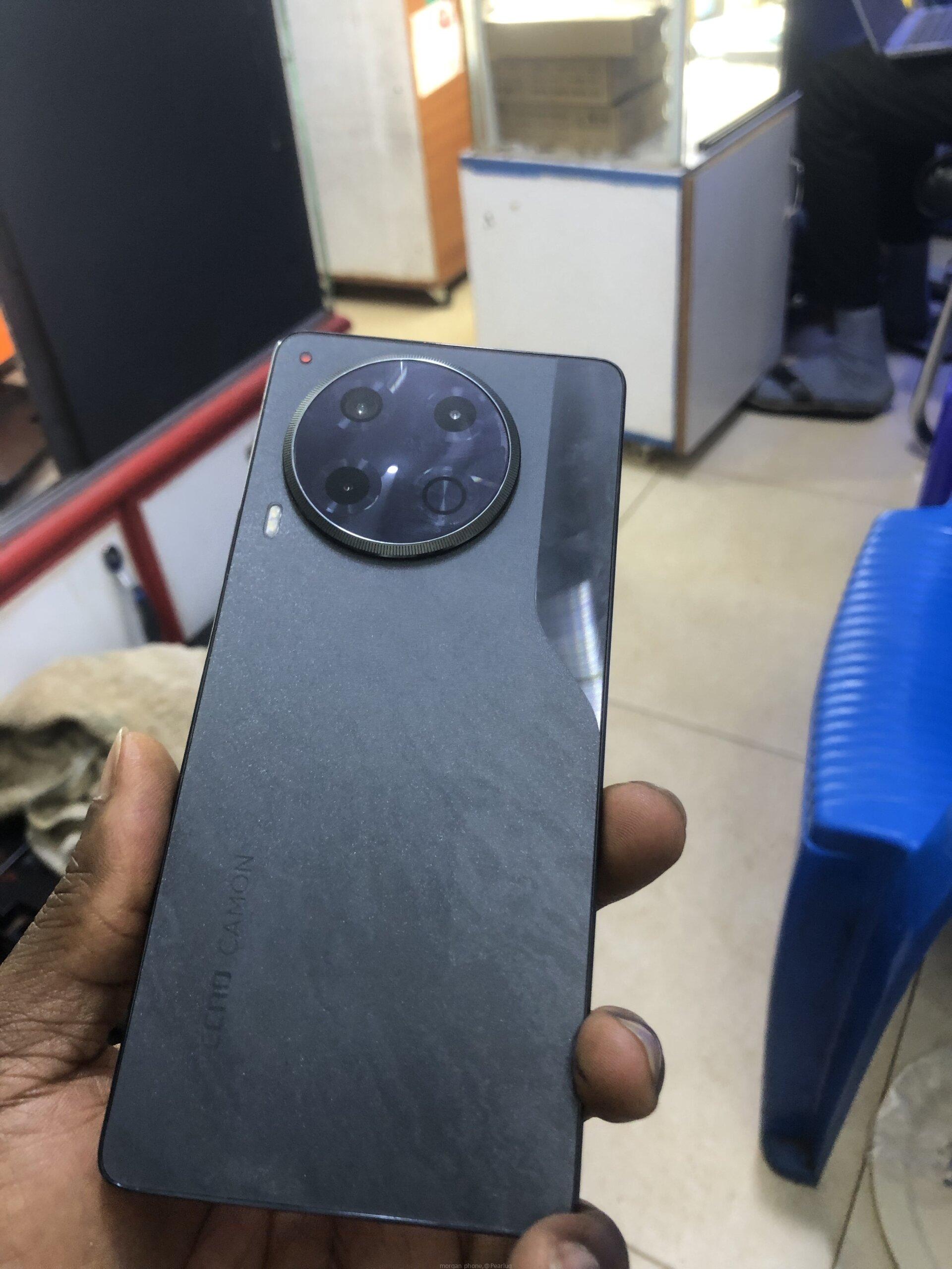 TECNO CAMON 30