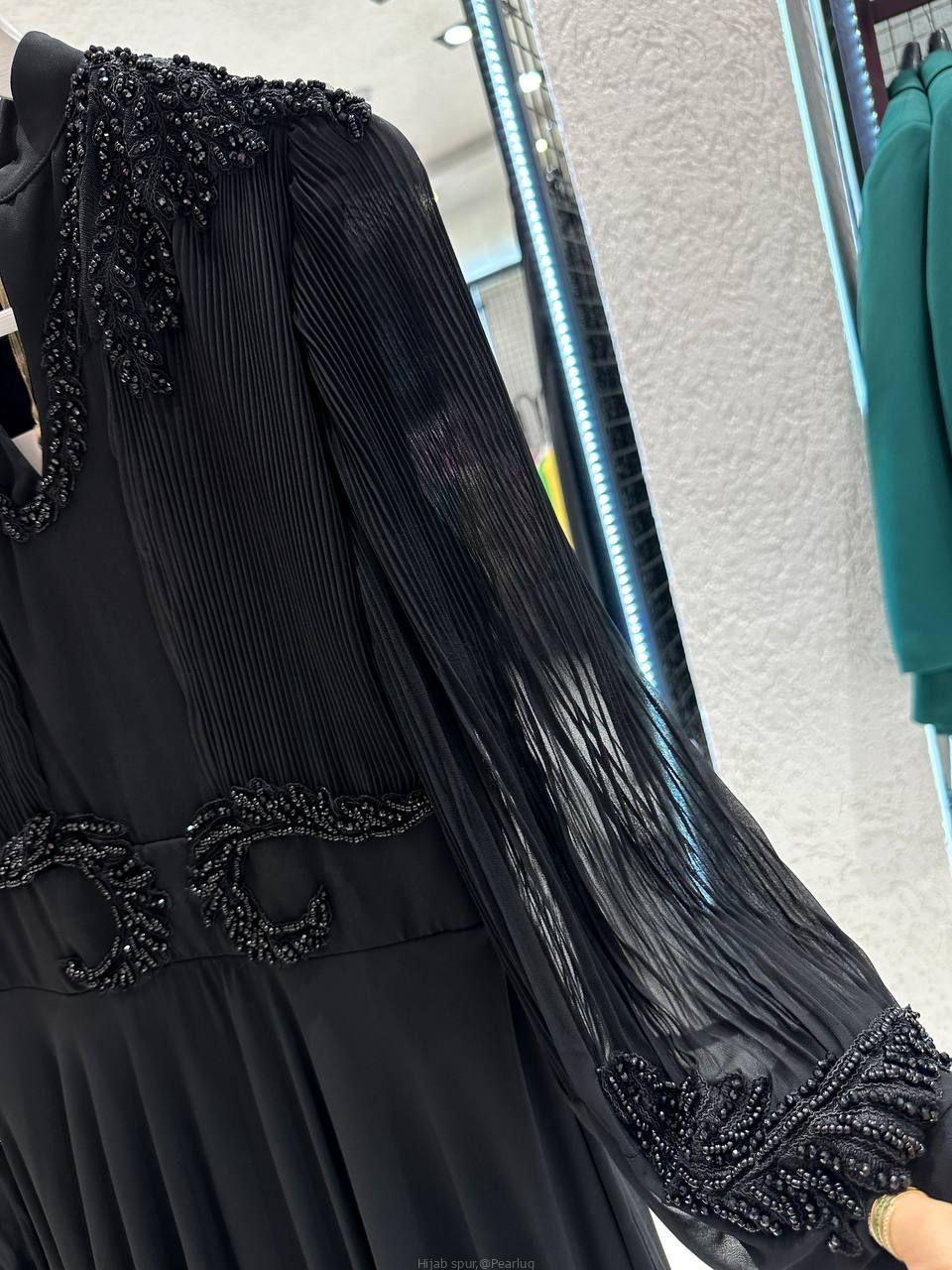 ROUND CHIFFON DECENT DRESS