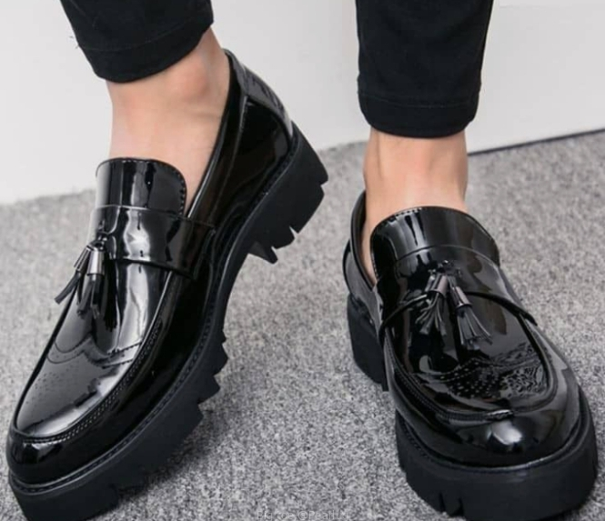 Dress shoes