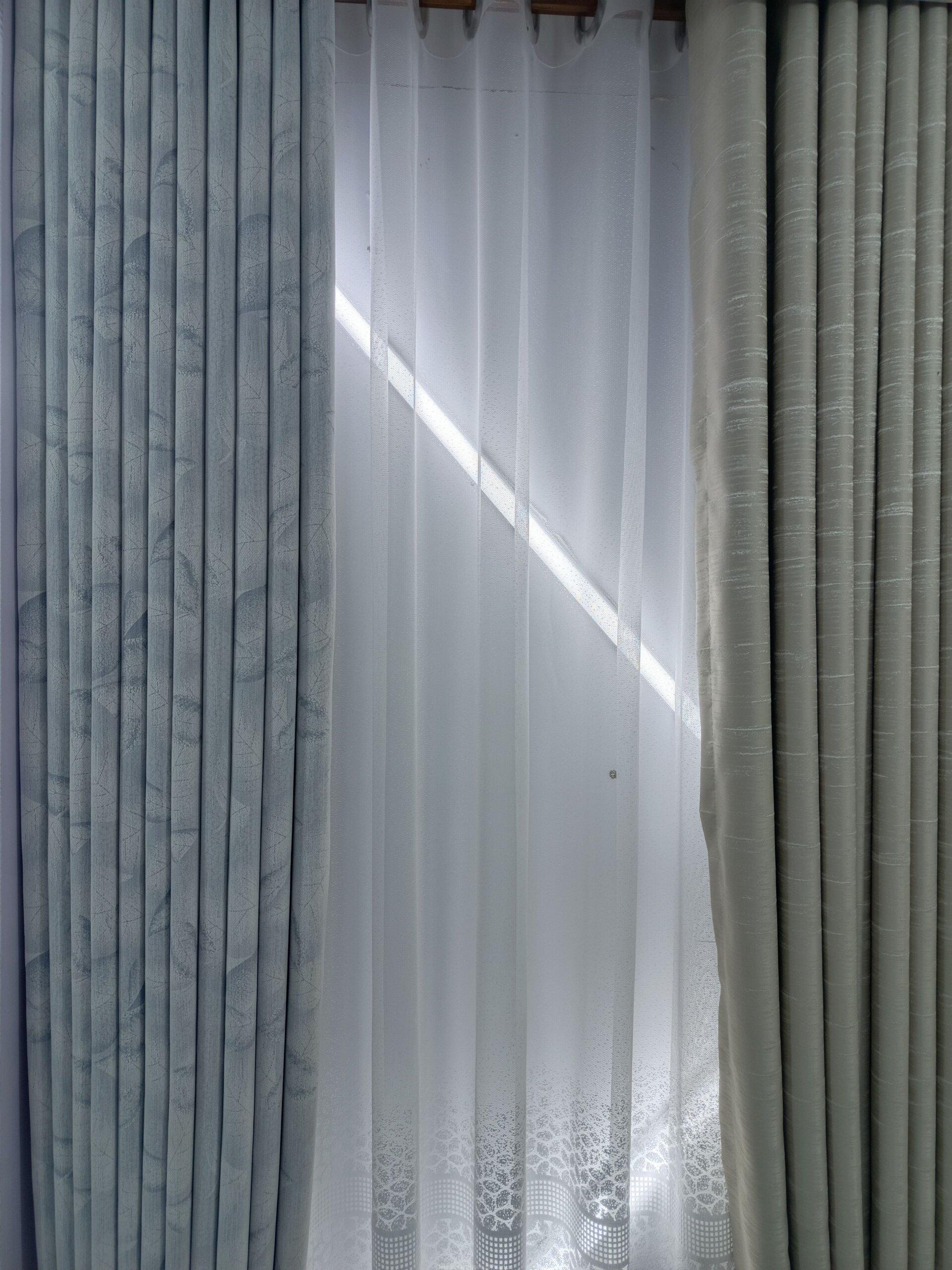 Executive curtains and curtain rods