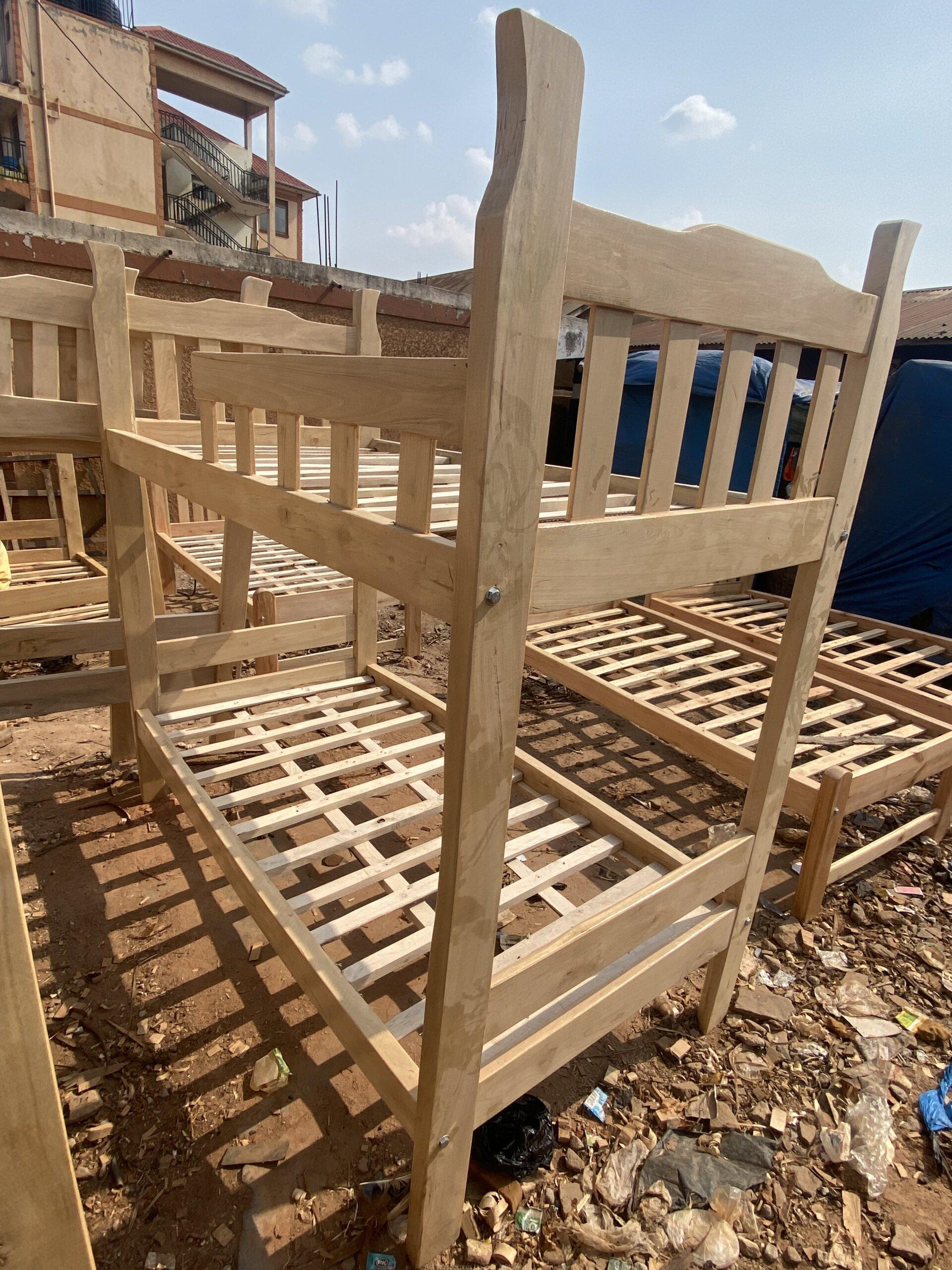 Bending double decker bunk bed