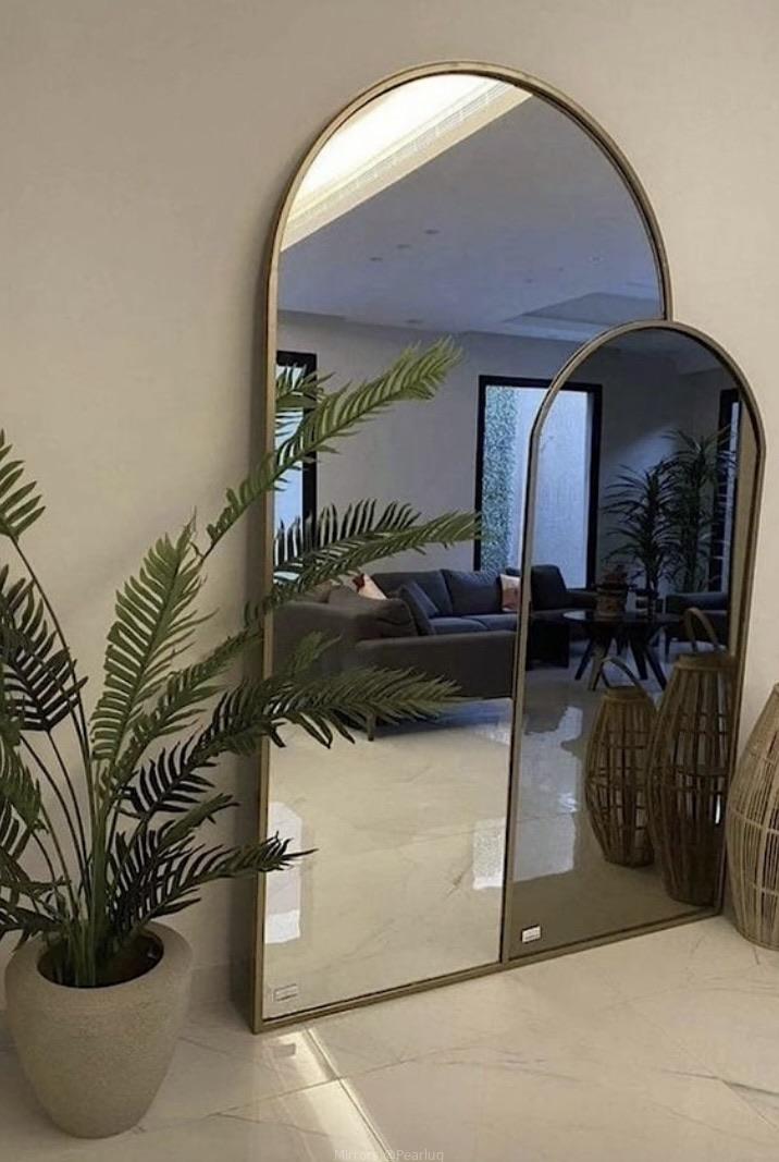 Stand mirrors
