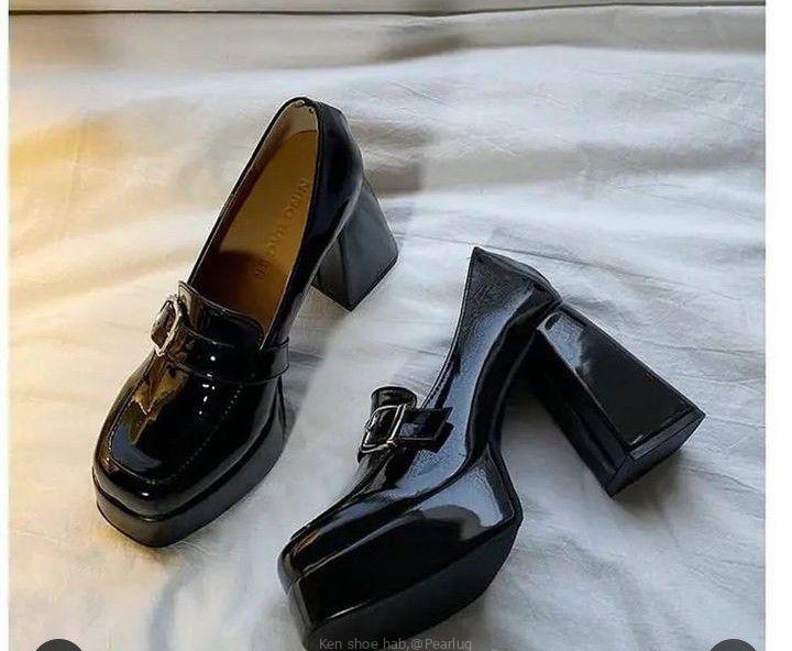 Leather And sneaker shoes