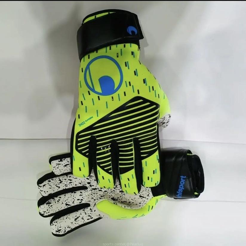 Sports glaves and safety