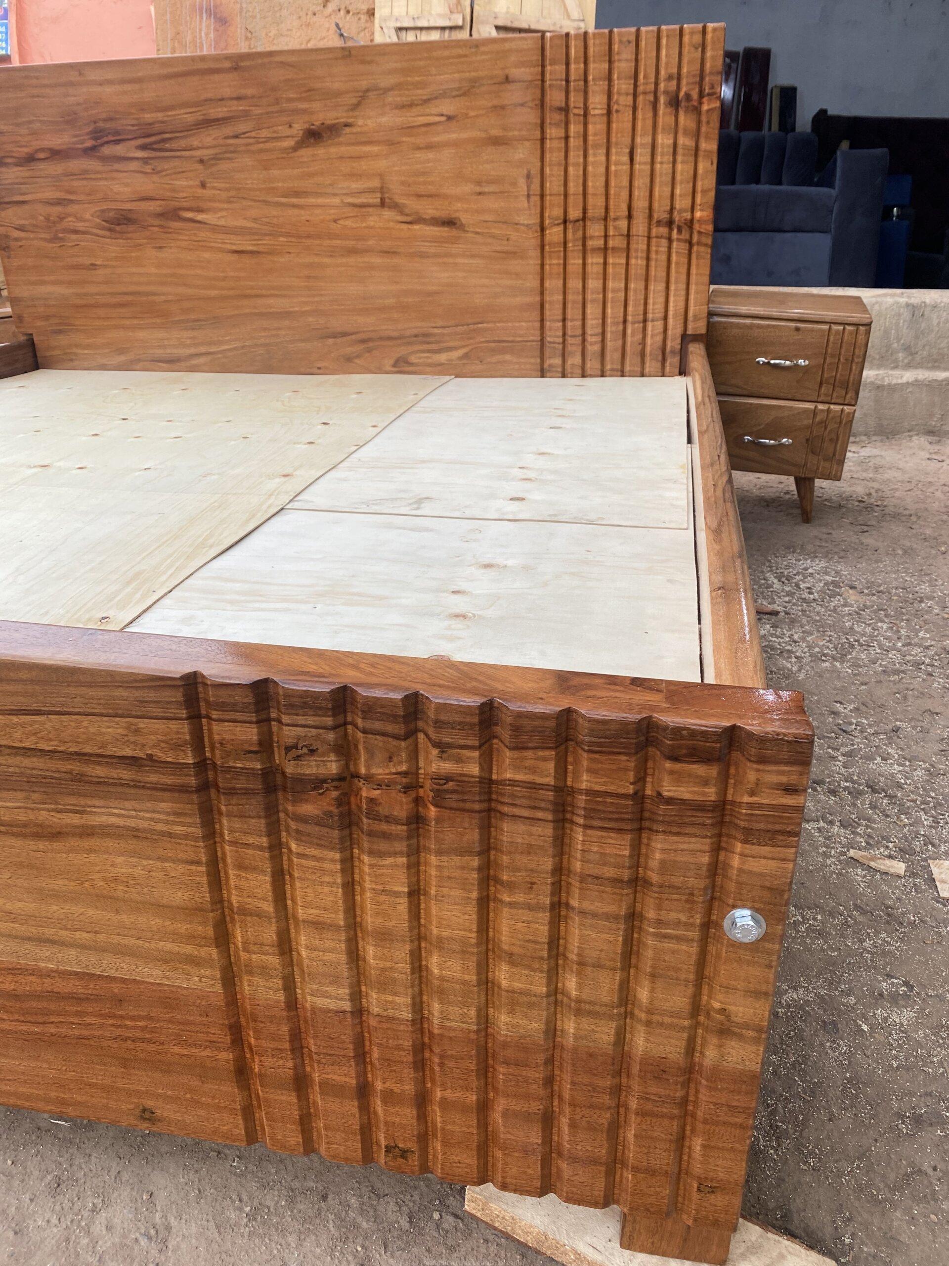 Platform solid bed in Mugavu/ king bed/ bed