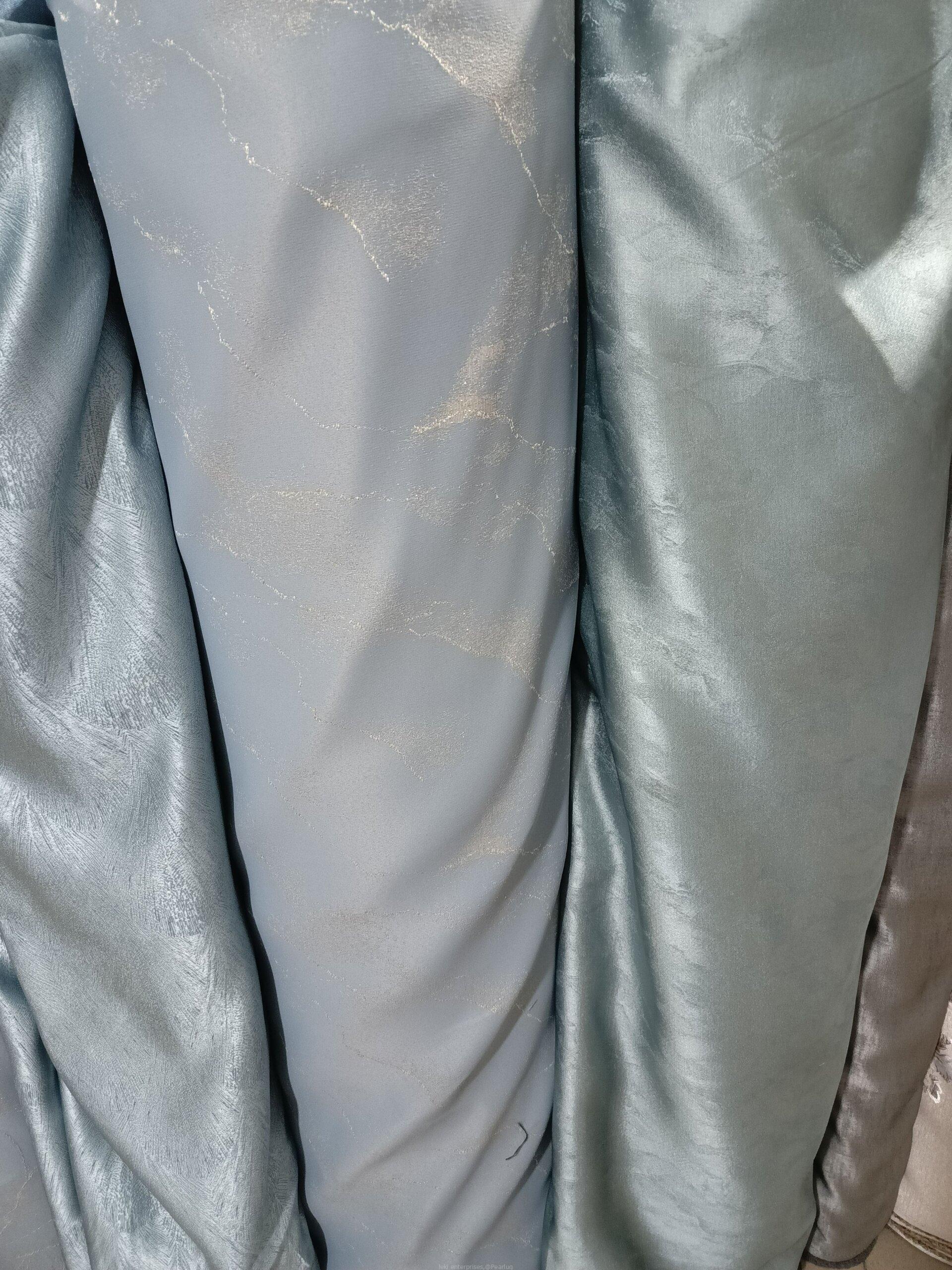Executive curtain