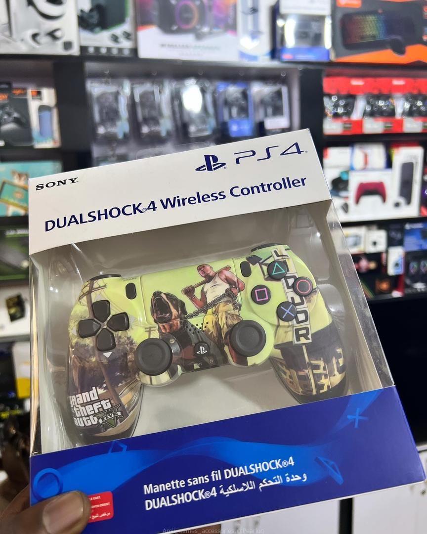 PS4 DUALSHOCK CONTROLLERS