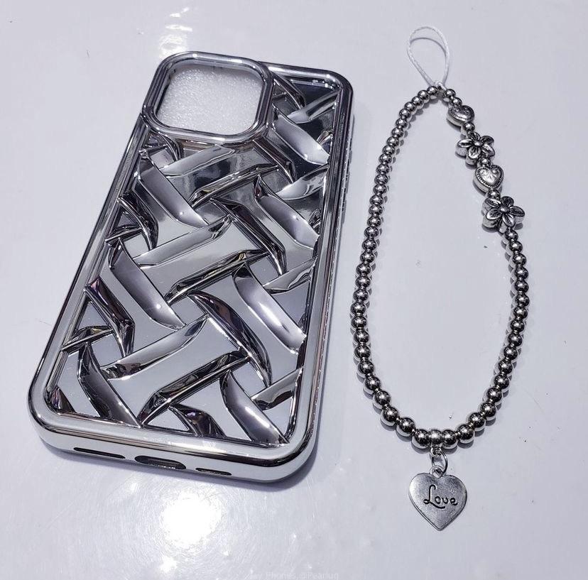 Phone covers with matching bangles New trend