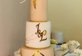 Fresh cakes & Pastries
