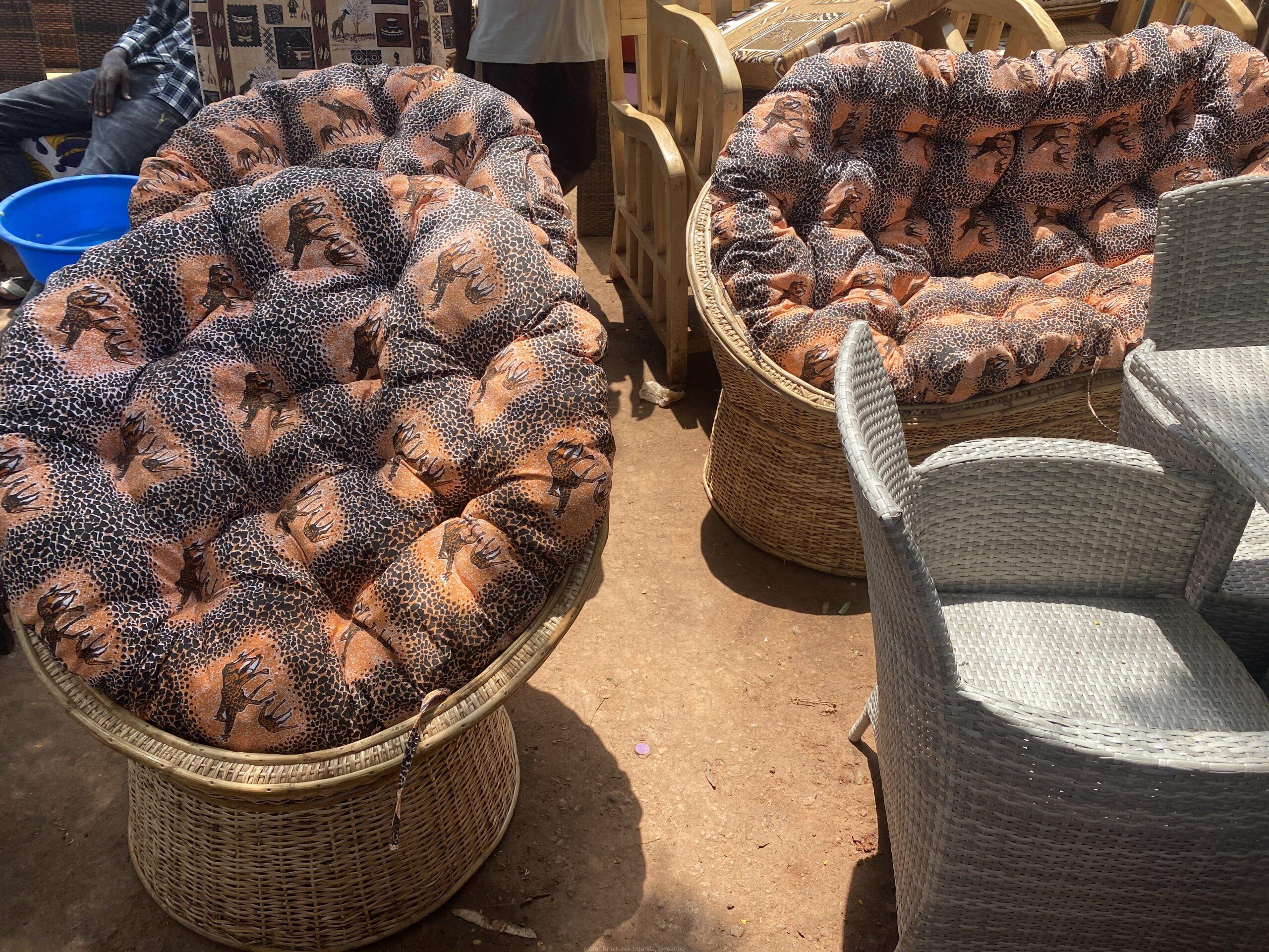 Rattan craft seats with a center table