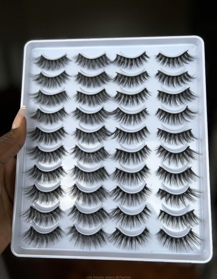 Eye lash tray