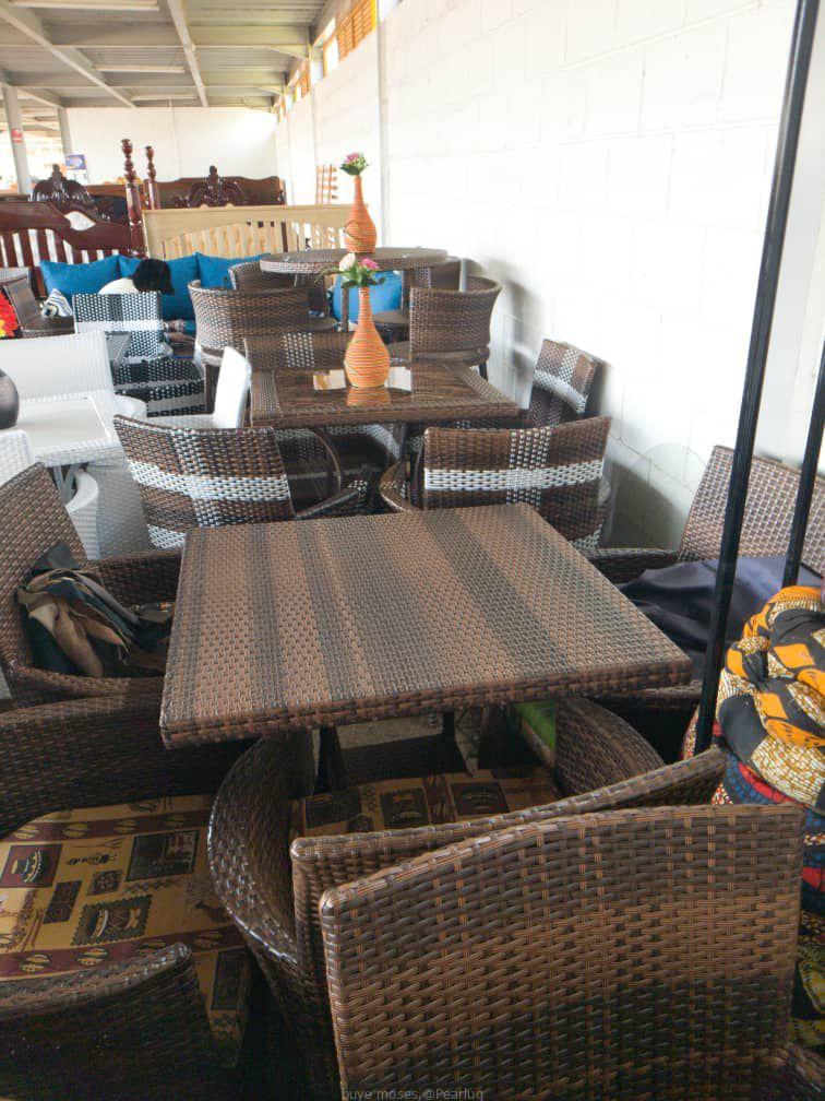 Buye moses furniture