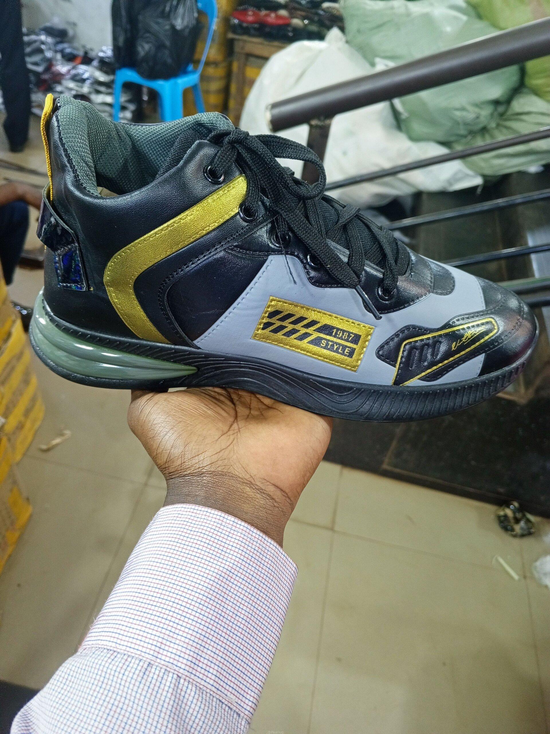 Sneaker
