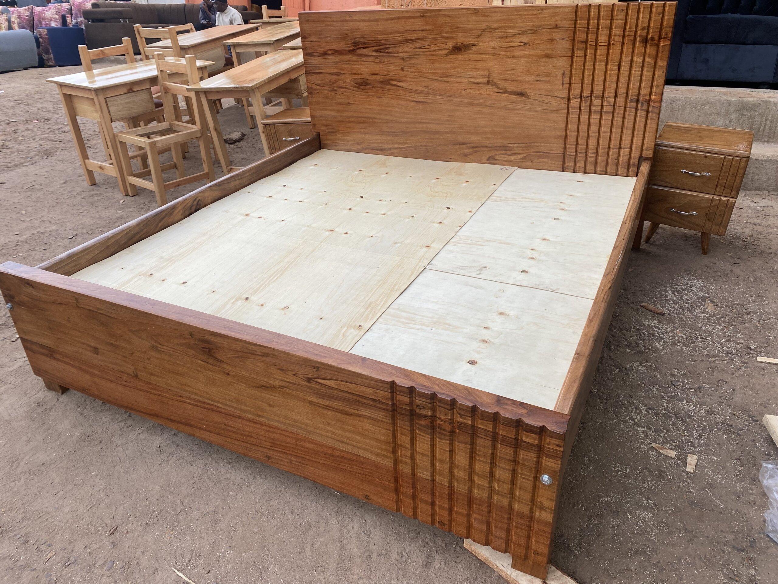 Platform solid bed in Mugavu/ king bed/ bed