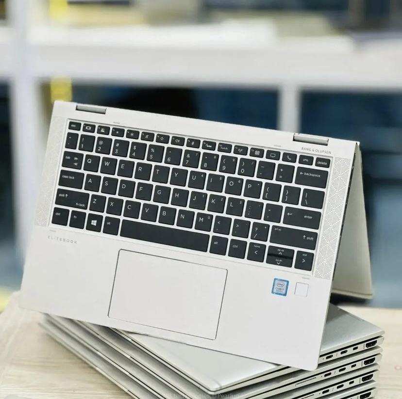 HP Elite book 1030 G4*