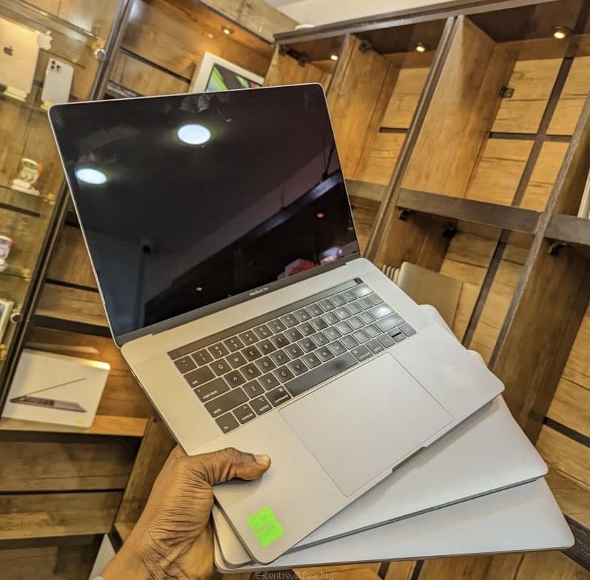 Macbook