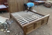 Mugavu queen bed