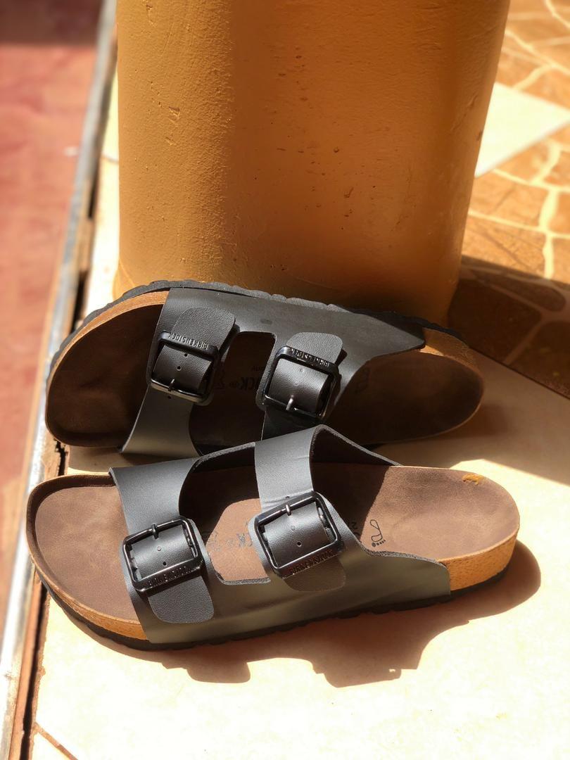 Sandles
