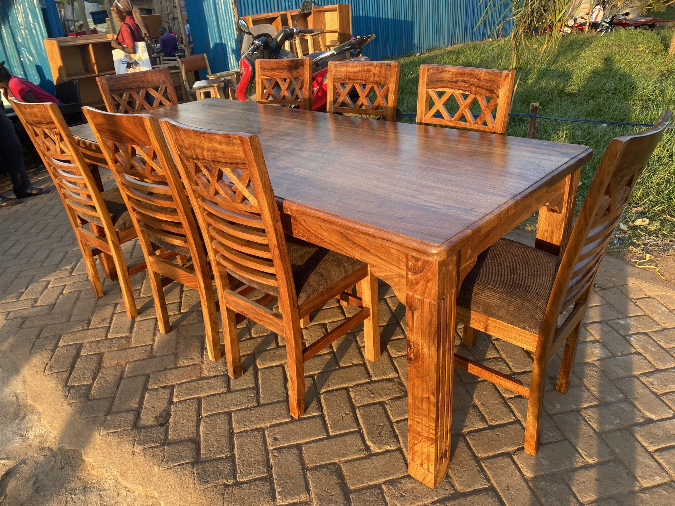 Mugavu 8 seater dinning set