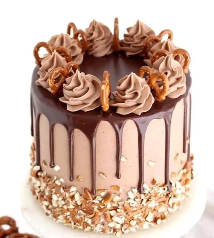 Cakes balloons flowers good price 0