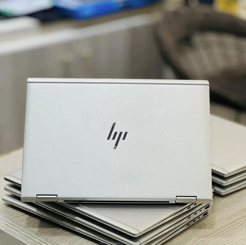 HP Elite book 1030 G4*