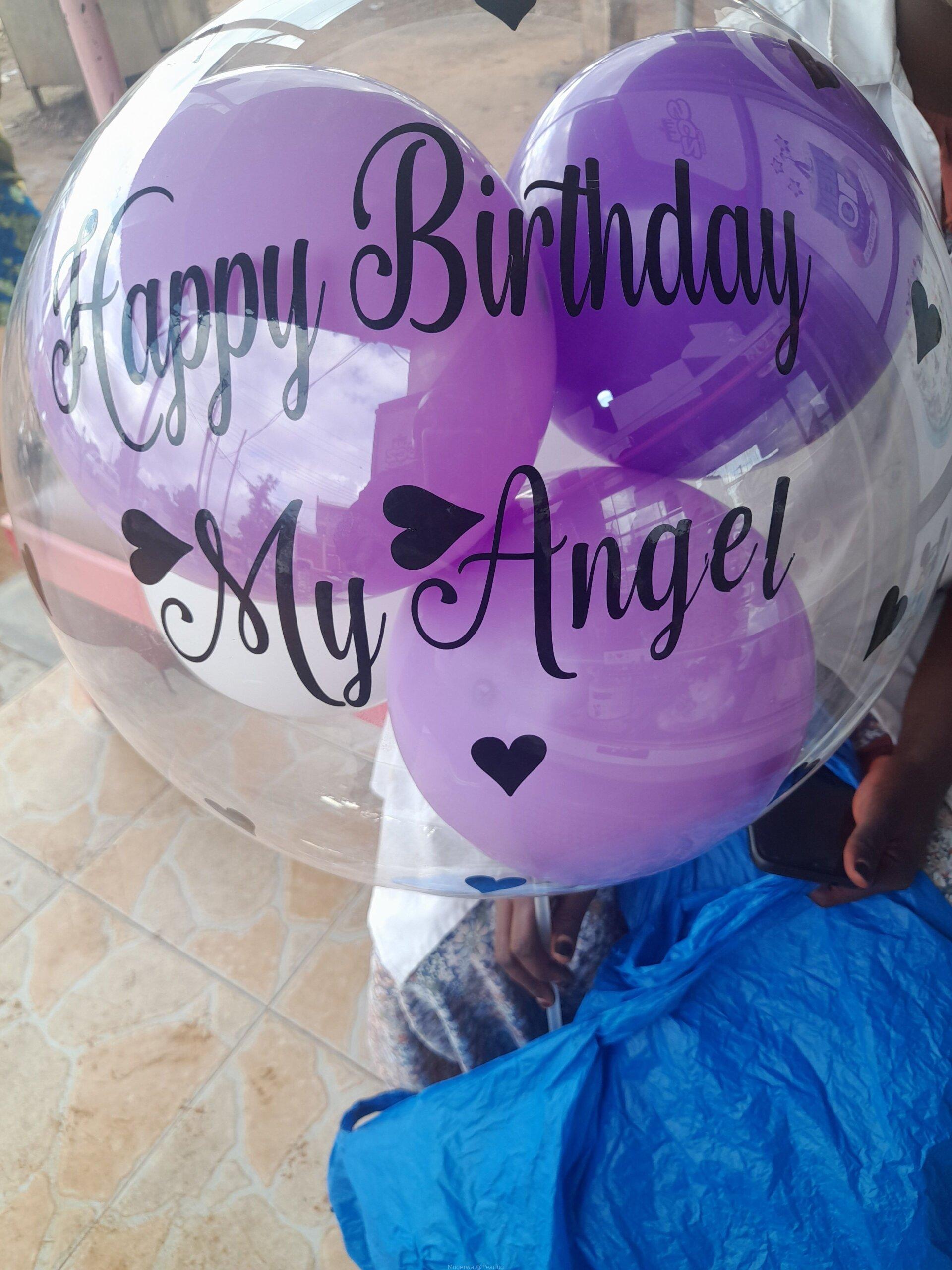 Cakes balloons flowers good price 0