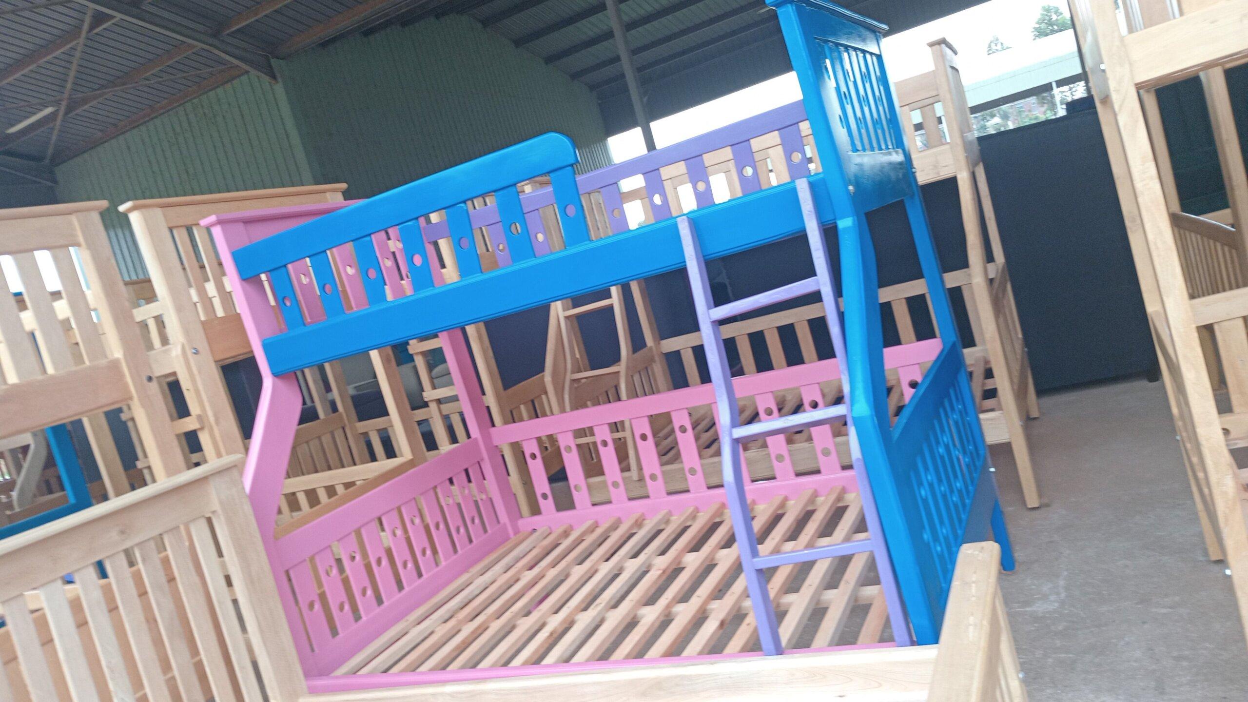 Buye moses furniture