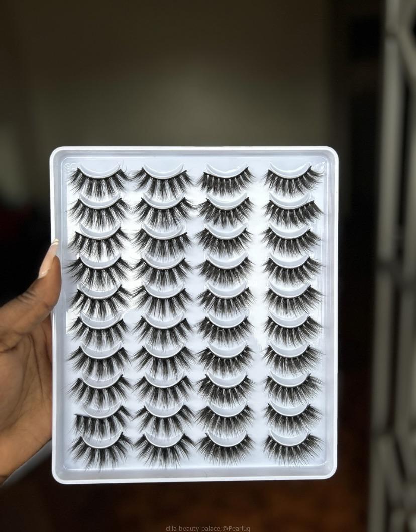 Eye lash tray