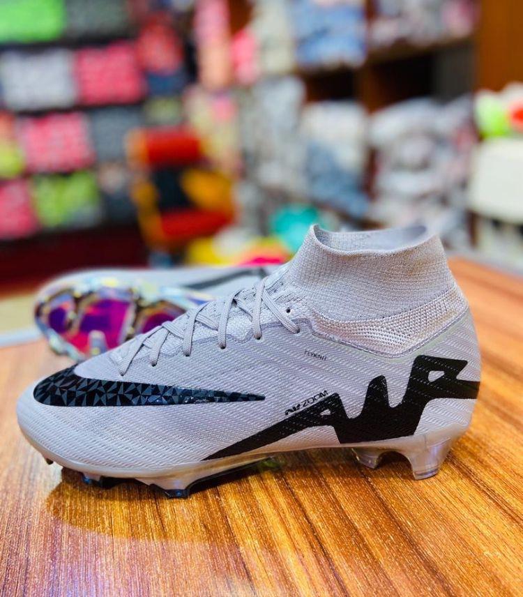 Soccer boots