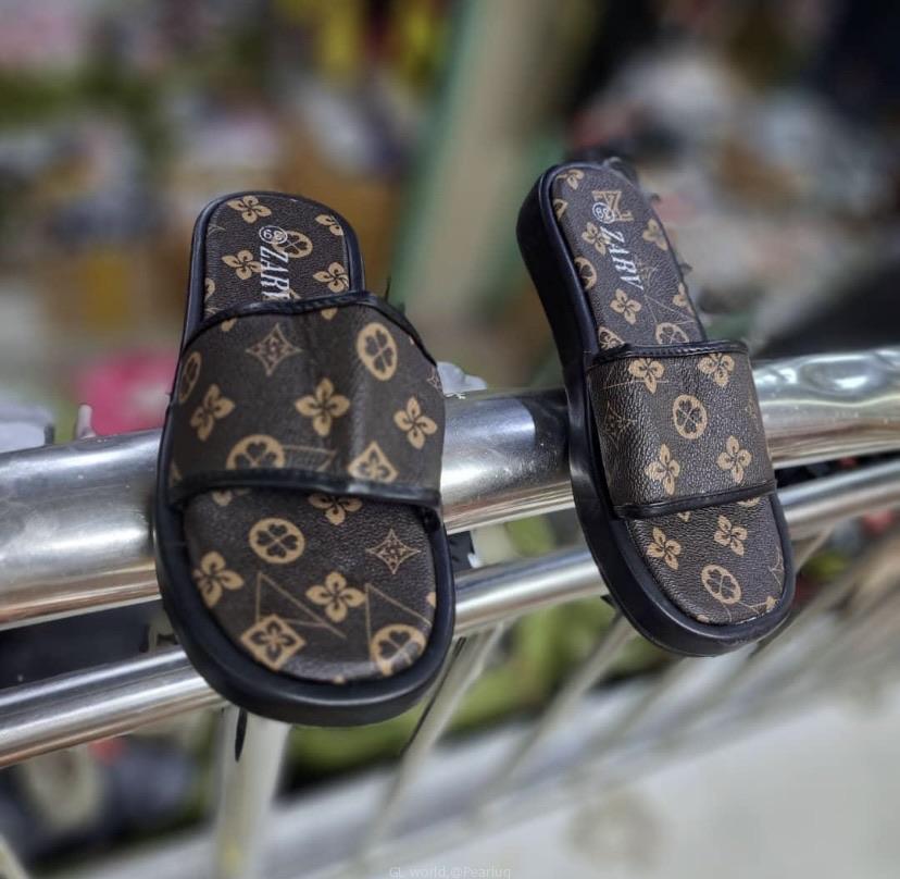 Female sandles