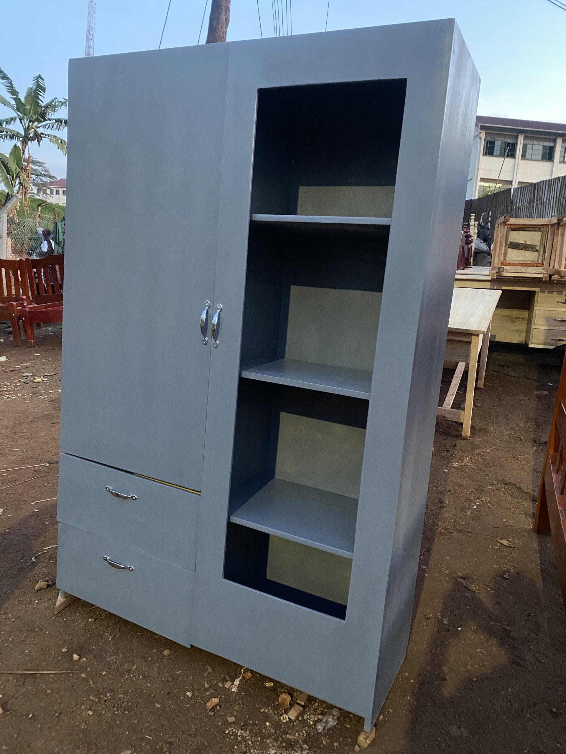Double doors wardrobe