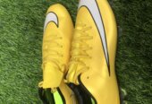 Soccer boots