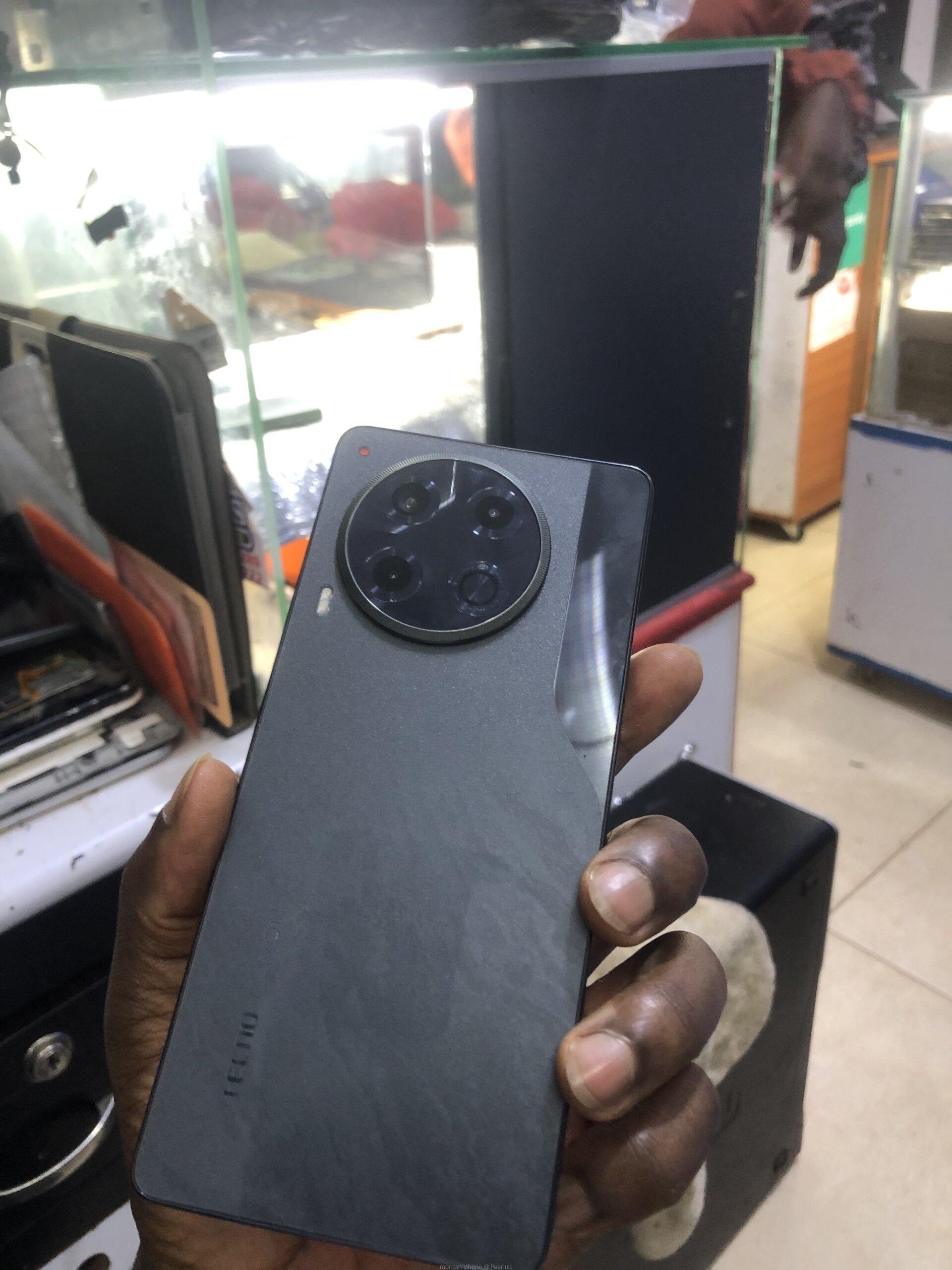 TECNO CAMON 30
