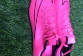 Soccer boots
