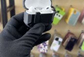 Pods Pro Apple and cases