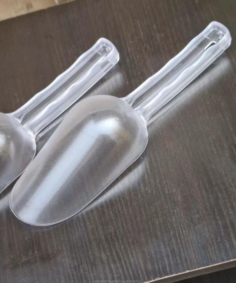 Plastic bulk handlers