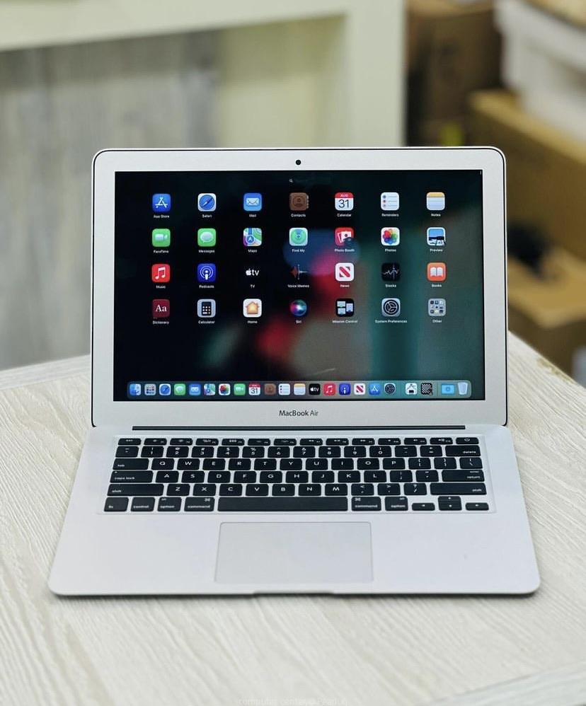 Mac Book Air (13INCH 2017)