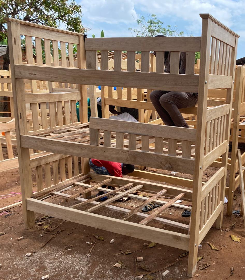 Triple decker bed 3/6