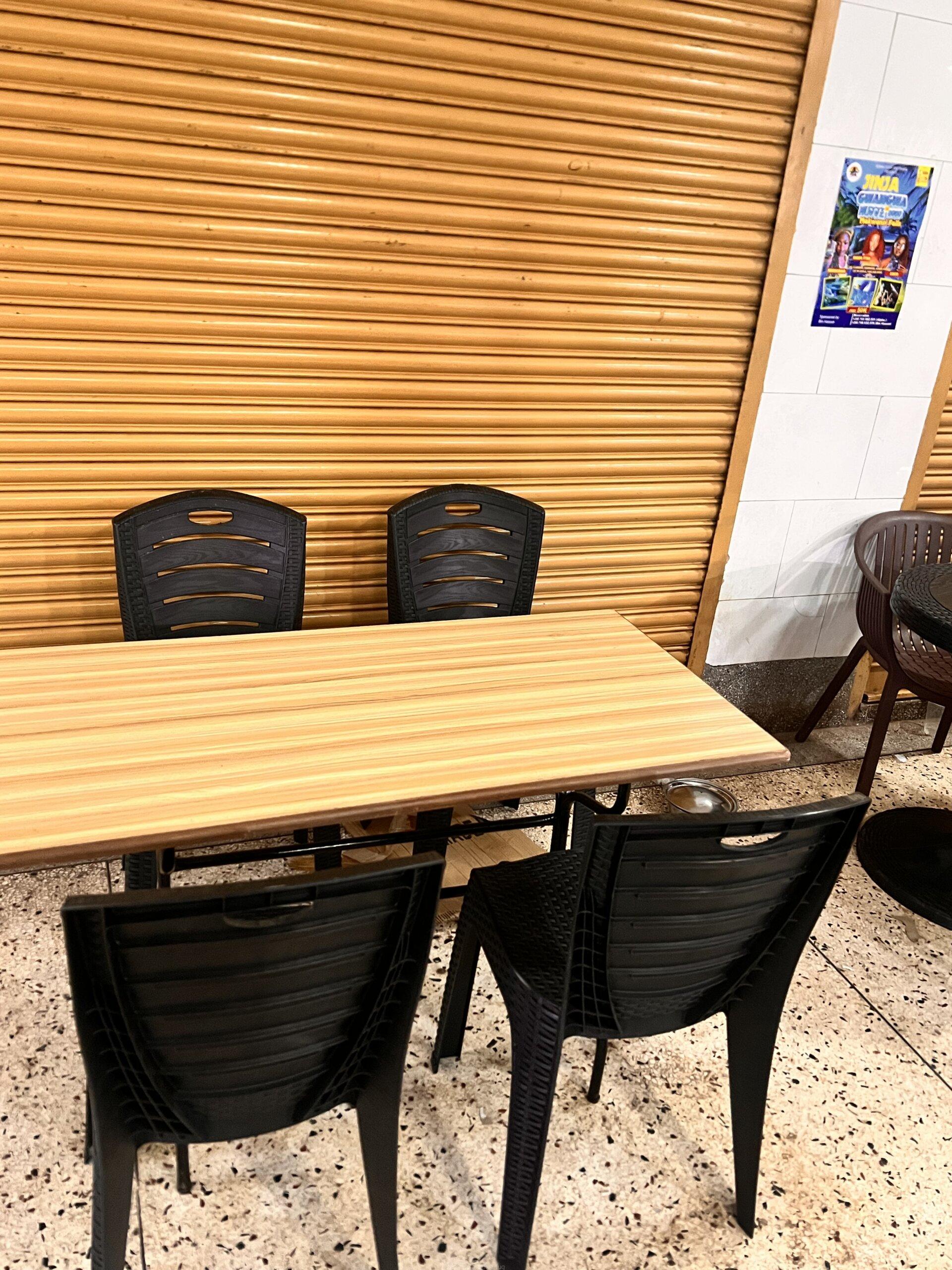4seaters dining tables