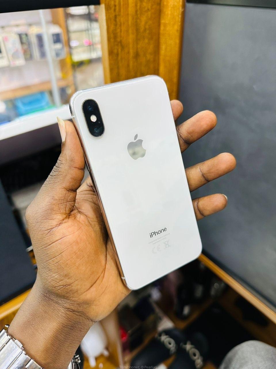 iPhone X