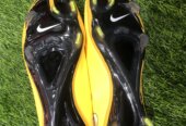 Soccer boots