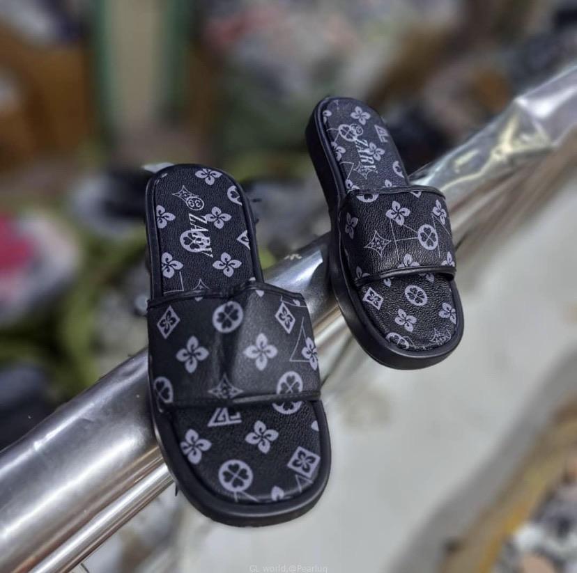 Female sandles