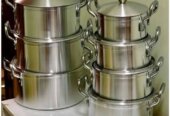 7 PCs serving dishes