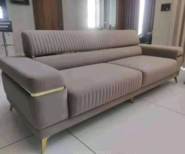 Buye moses furniture