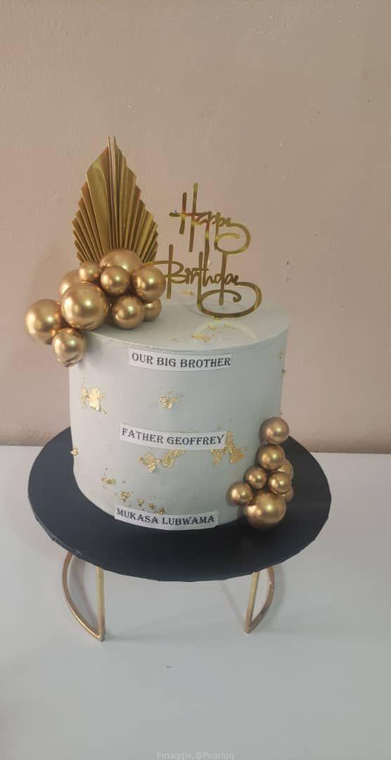 Fresh cakes & Pastries
