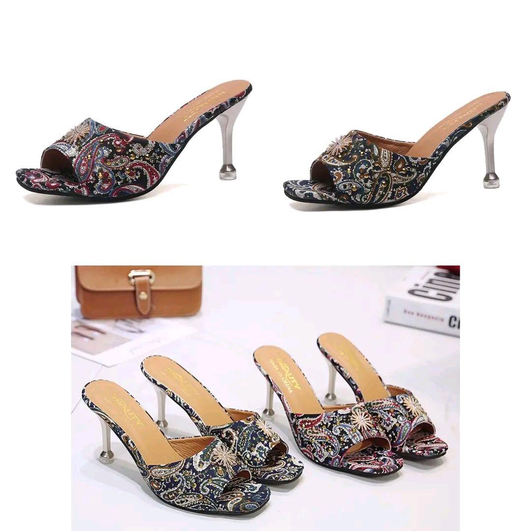 Ladies shoes