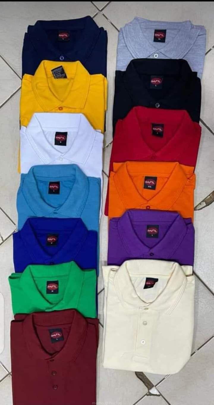 Collar and round neck t-shirt
